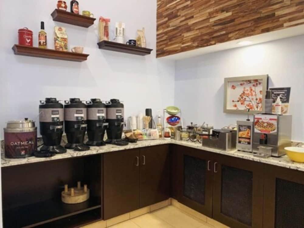 Tysons Corner Suites, A Baymont By Wyndham Vienne Extérieur photo